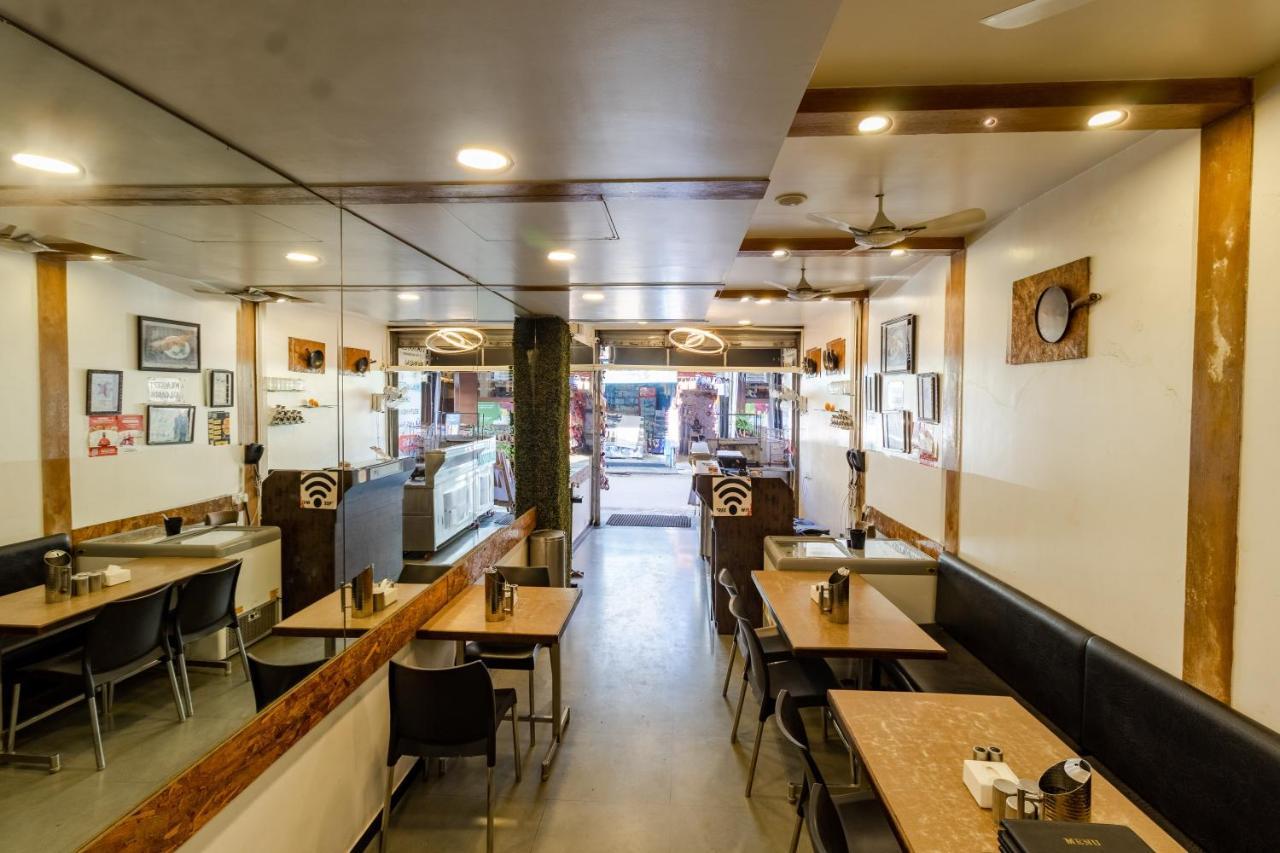 Hotel Vyankatesh & Pure Veg Restaurant Mahābaleshwar Dış mekan fotoğraf