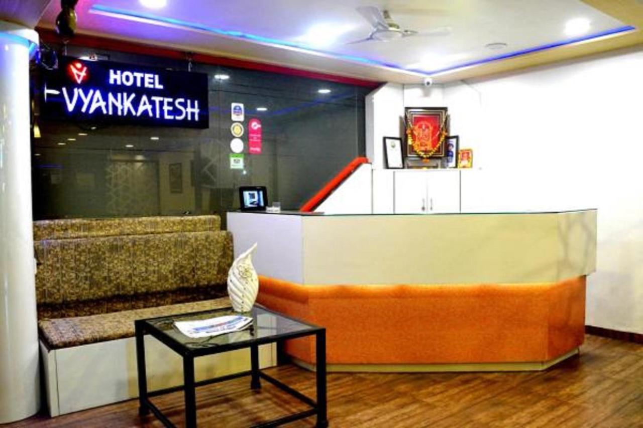 Hotel Vyankatesh & Pure Veg Restaurant Mahābaleshwar Dış mekan fotoğraf