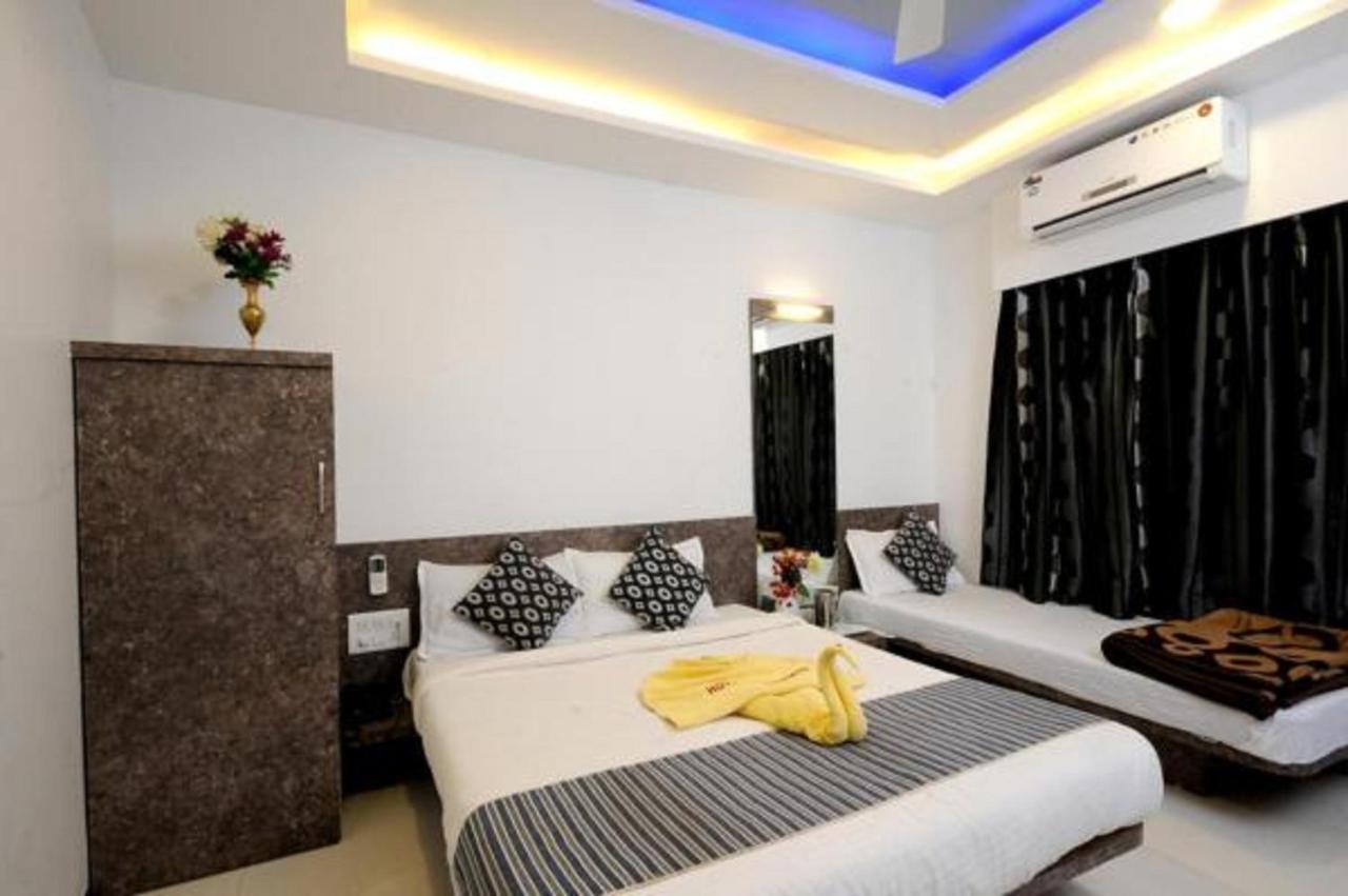Hotel Vyankatesh & Pure Veg Restaurant Mahābaleshwar Dış mekan fotoğraf