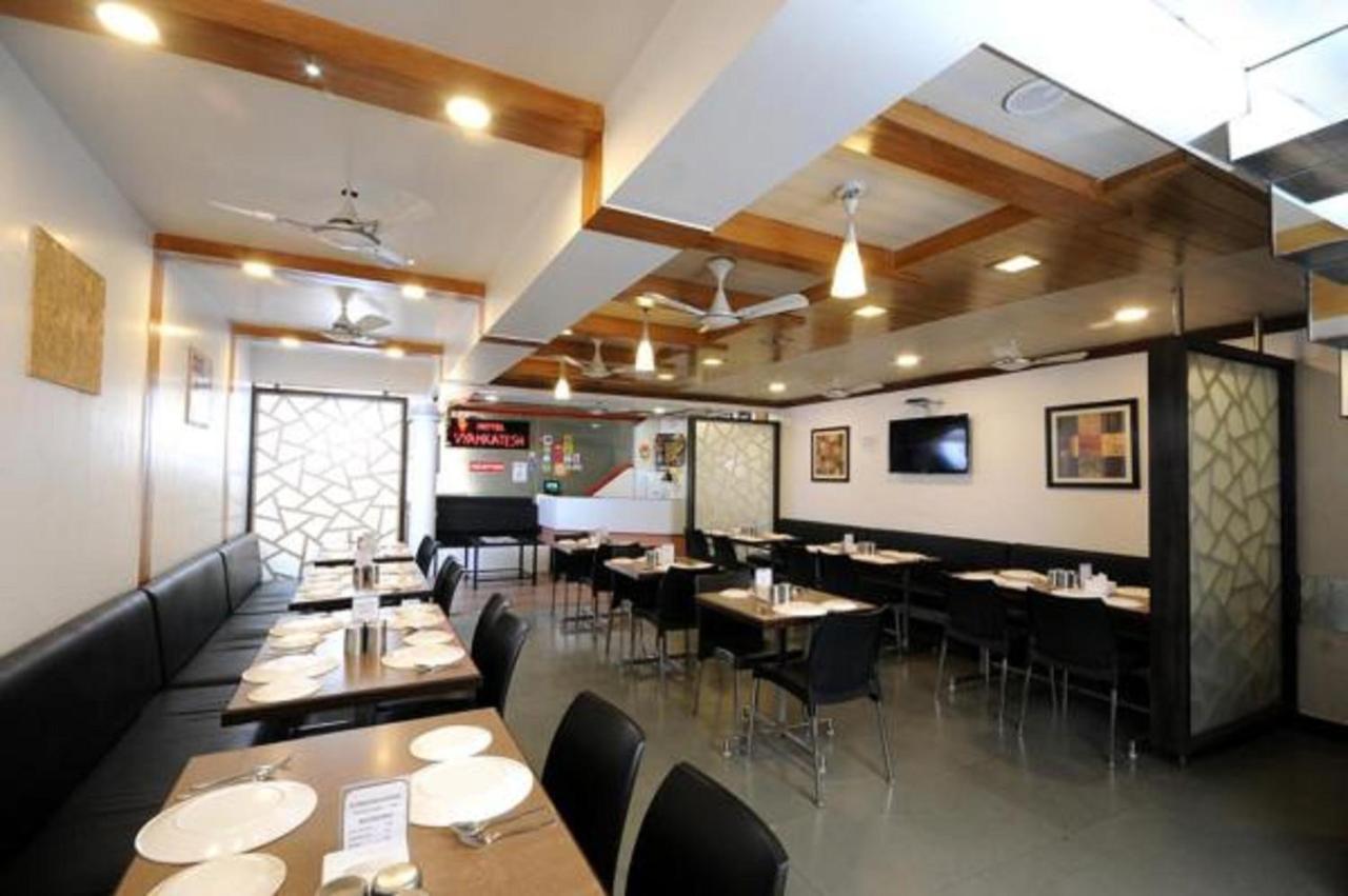 Hotel Vyankatesh & Pure Veg Restaurant Mahābaleshwar Dış mekan fotoğraf